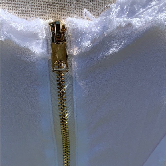 ROI Distressed Tank - Picture 5 of 6